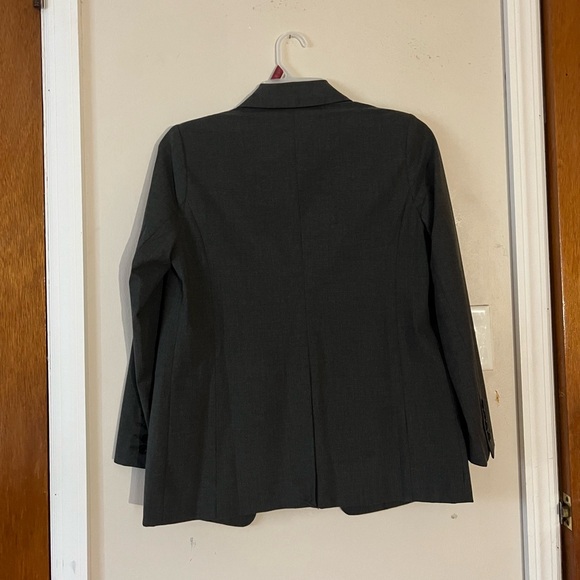 Brand New Worthington Gray Blazer - Picture 2 of 6